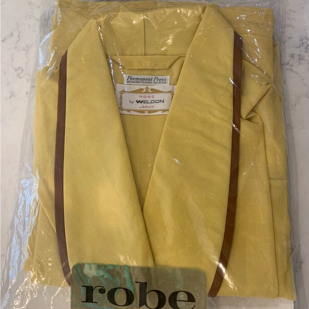 Vintage Men's Robe by WELDON  Large  Permanent Press Original Package GROOVY!
